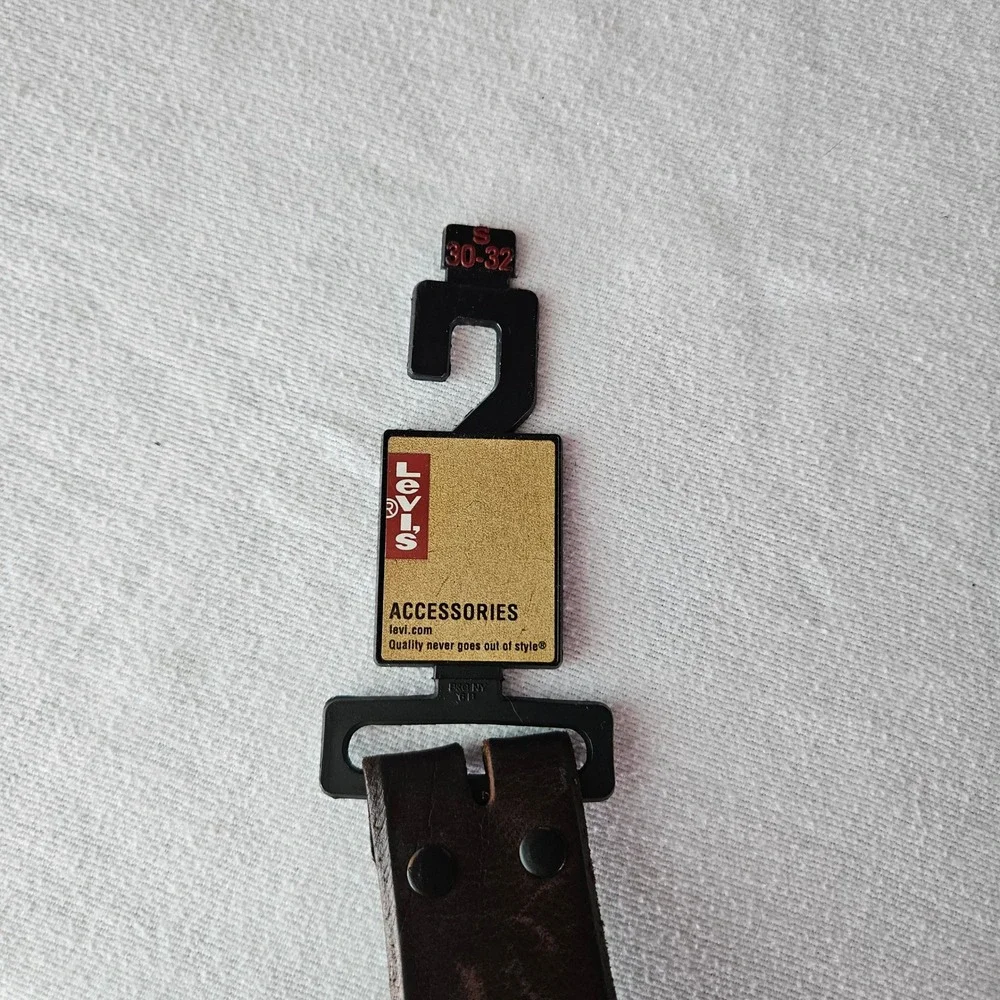 Levi's Men's Genuine Leather Belt Brown Distressed Black Roller Belt S 30-32 NWT
